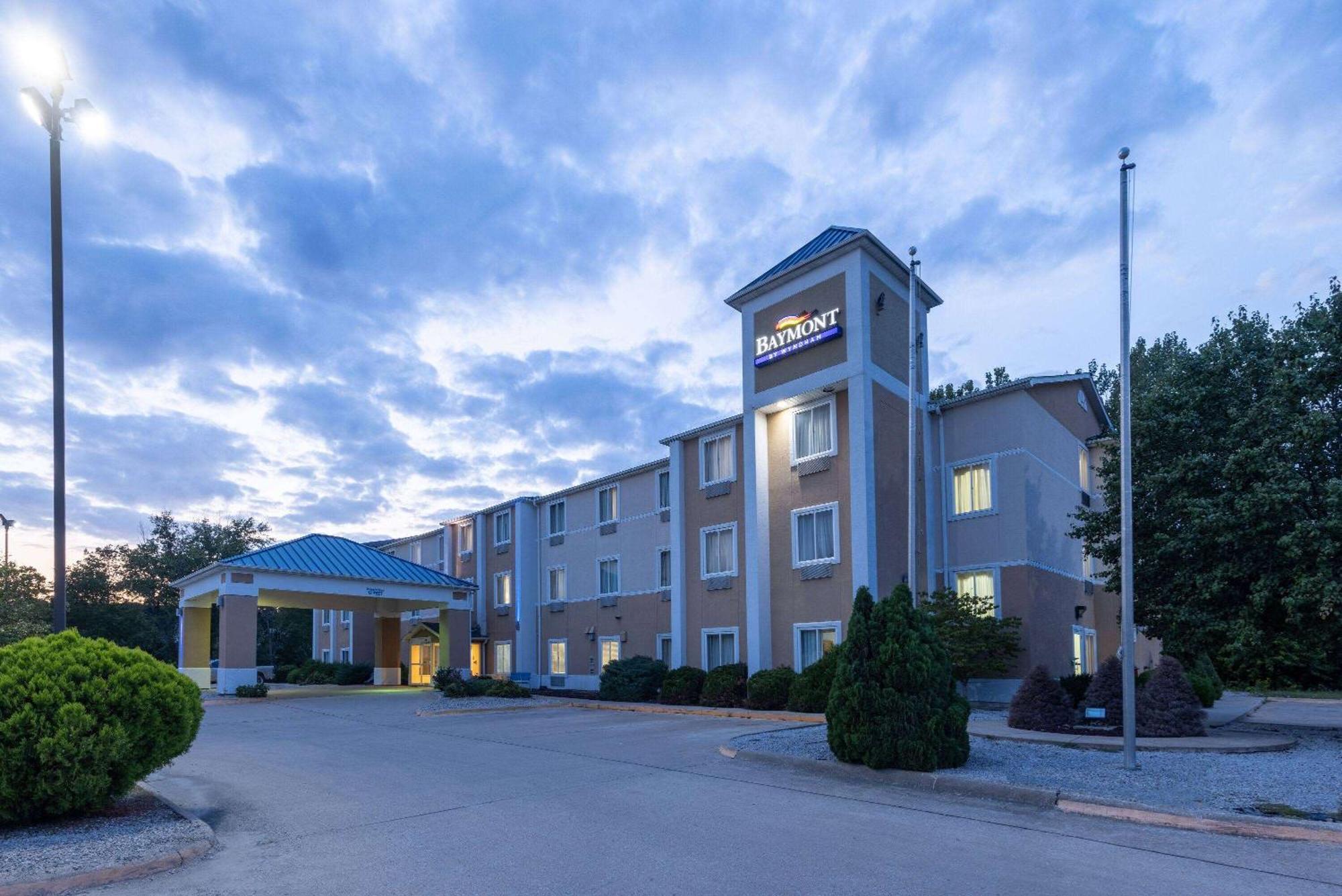 Baymont By Wyndham Kirksville University Area Exterior photo