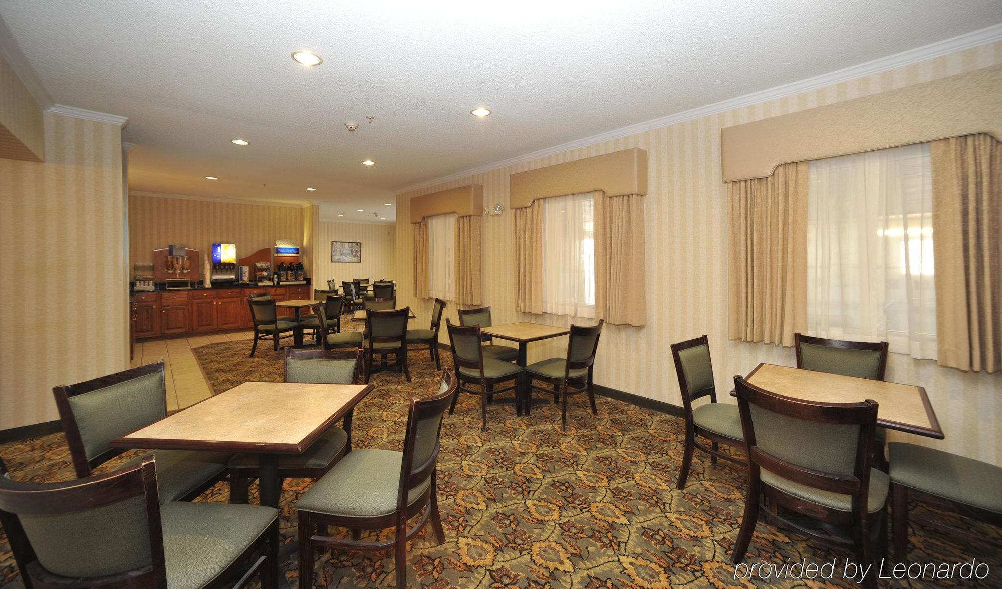 Baymont By Wyndham Kirksville University Area Exterior photo