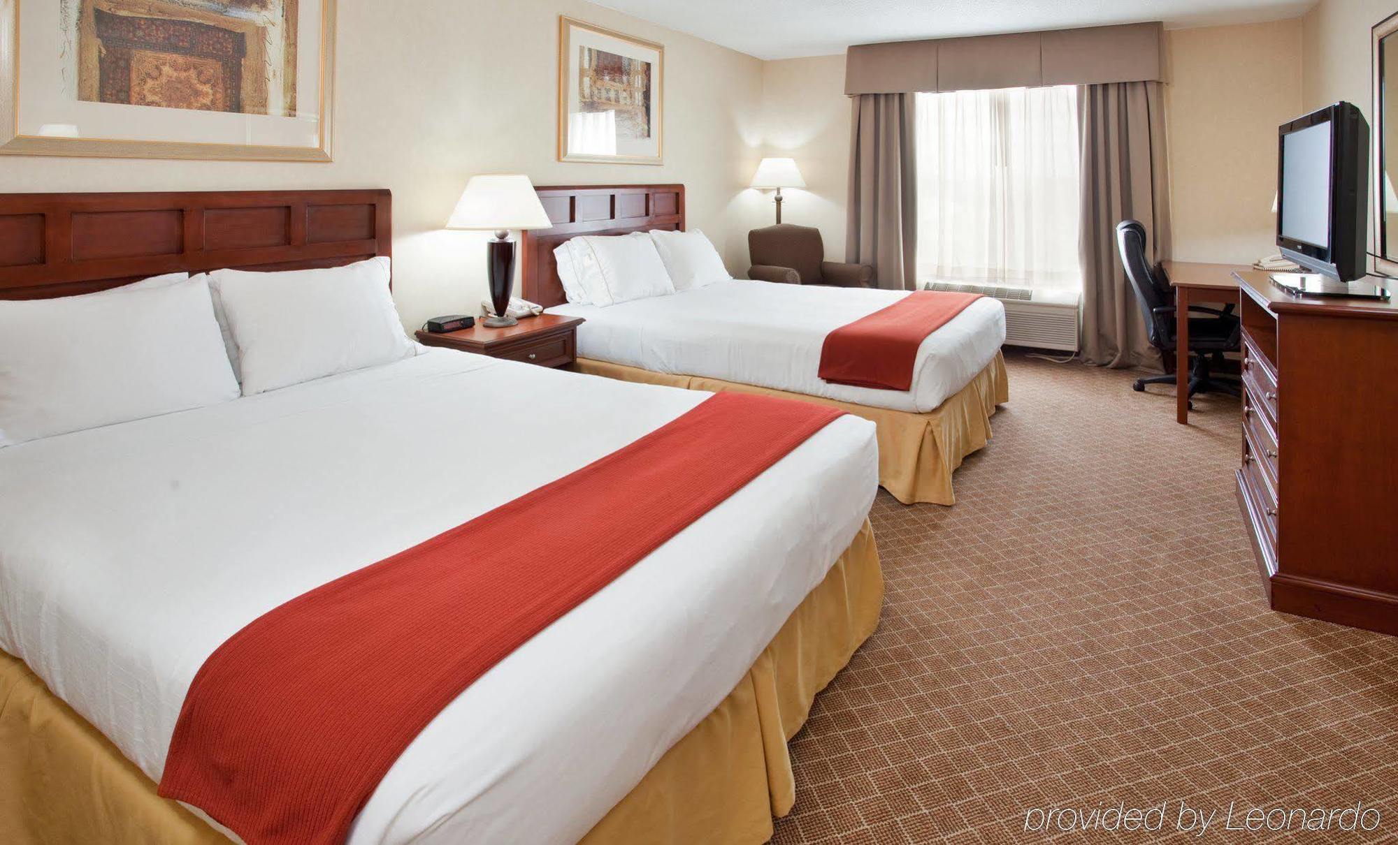 Baymont By Wyndham Kirksville University Area Room photo
