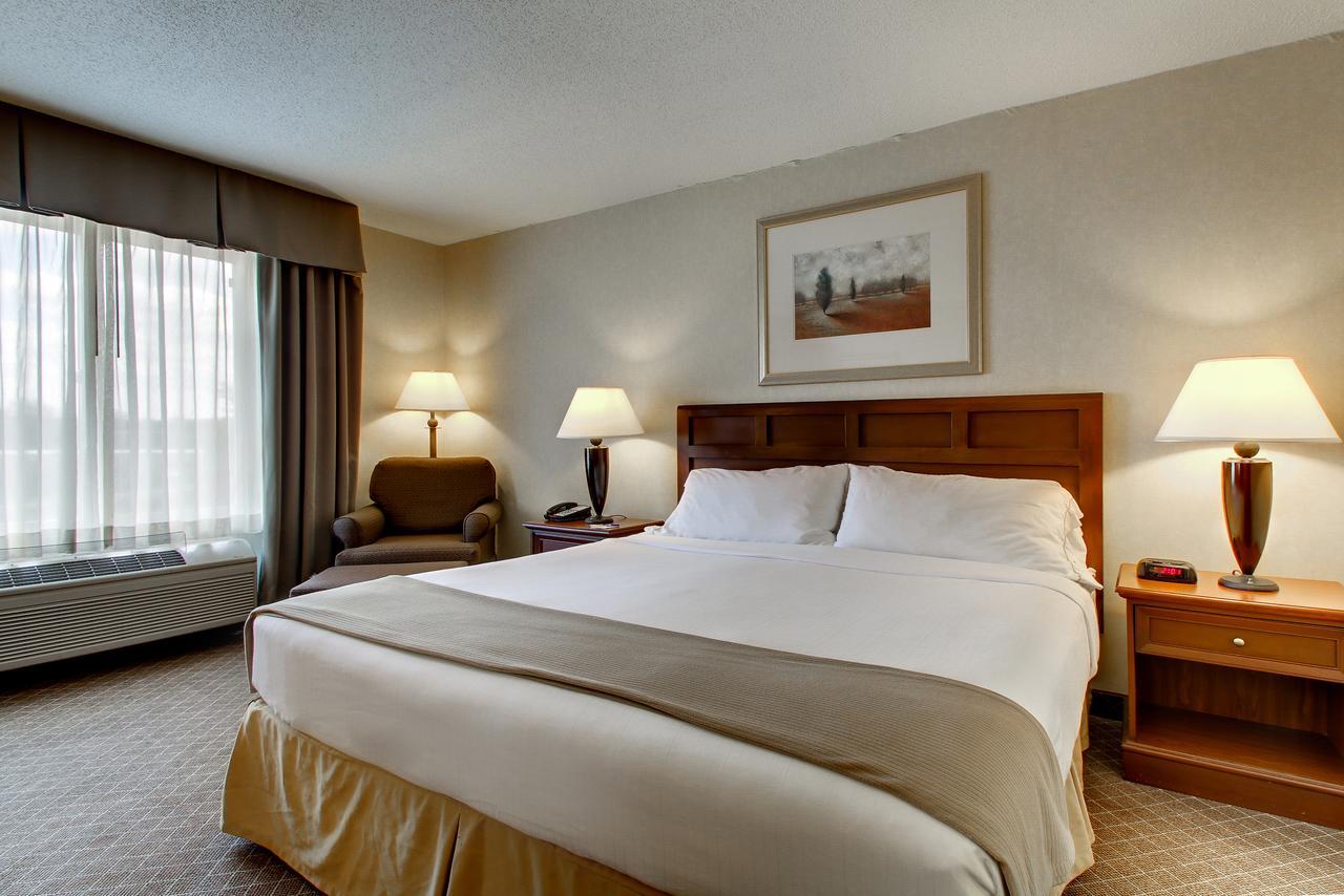 Baymont By Wyndham Kirksville University Area Exterior photo